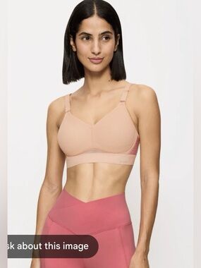 la Vie en Rose Seamless Racerback Sports Bra – Soft PinkVGUC  US S/P